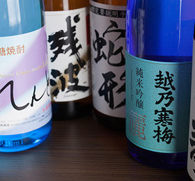 意外と知られていない日本酒のマナーと注ぎ方